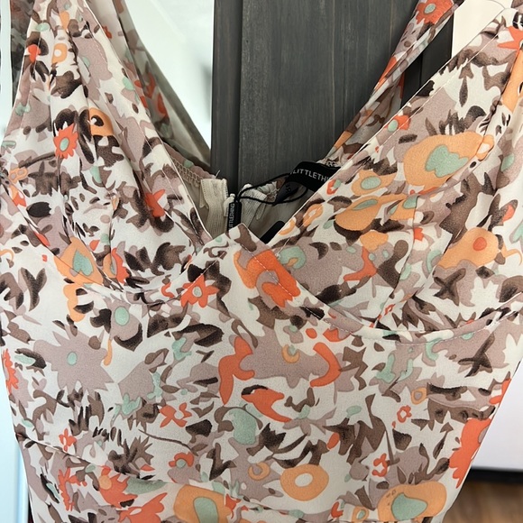 Floral wedding guest dress - Picture 3 of 6